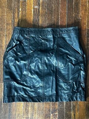 FAUX LEATHER SNAKE SKIN SKIRT